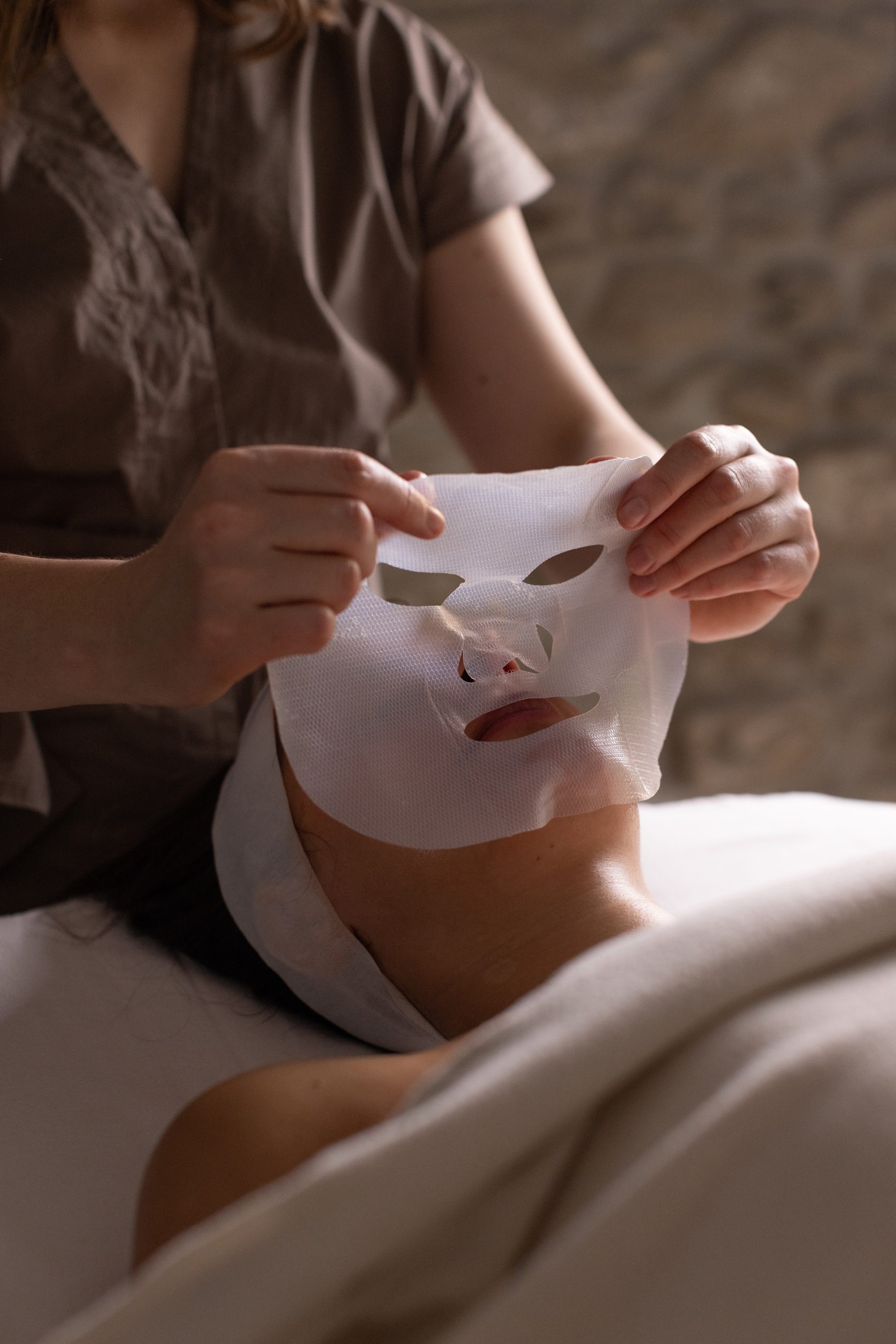Hängebacken ohne OP behandeln – non-surgical facelift Zurich – CosmoFacial™ Schaffhausen
